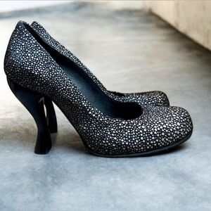 John Fluevog Black Spekled Heels